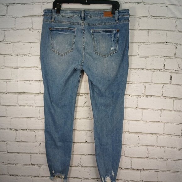 JUDY BLUE SKINNY FIT PEARL STUDDED JEANS WOMENS SIZE 15/32 - Picture 6 of 7